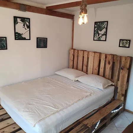 Stunning View-maleni Вис