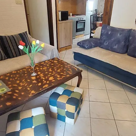 Stunning View-maleni