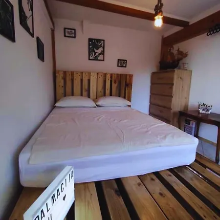 Stunning View-maleni Apartament Vis
