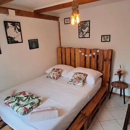 Stunning View-maleni *