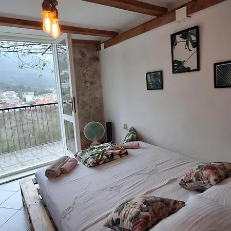 Stunning View-maleni Apartment