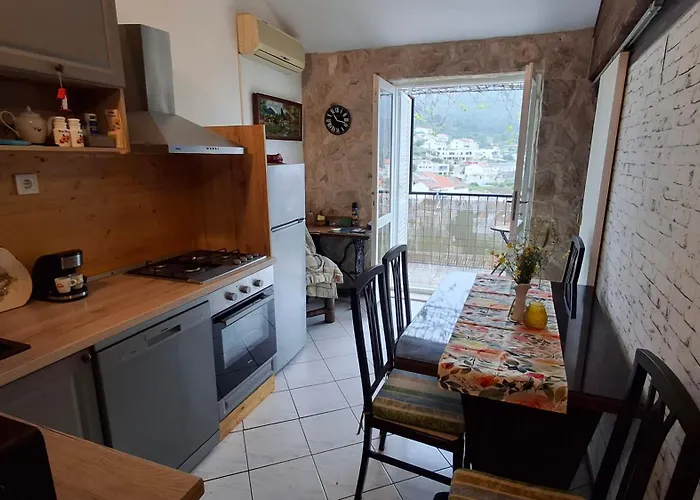 Apartment Stunning View-maleni Vis